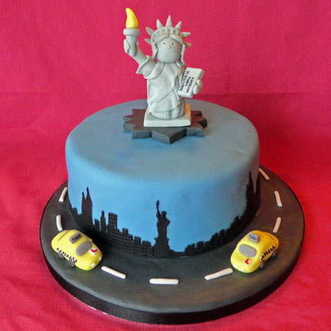 12 Photos of Cakes New York Themed Prom