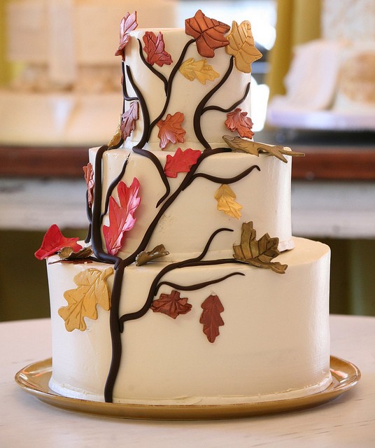 Pinterest Wedding Cakes with Fall Leaves