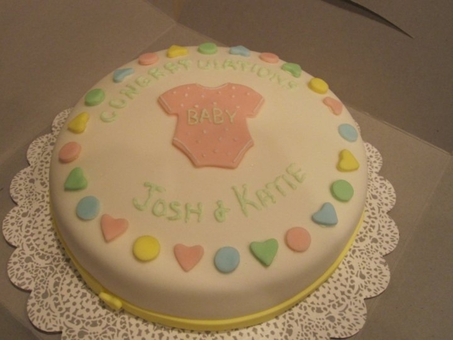 Round Baby Shower Cakes