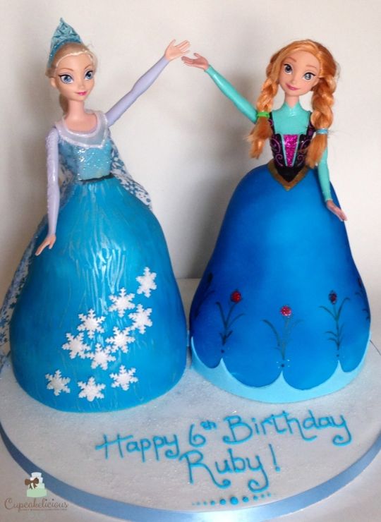 Anna and Elsa Doll Cakes