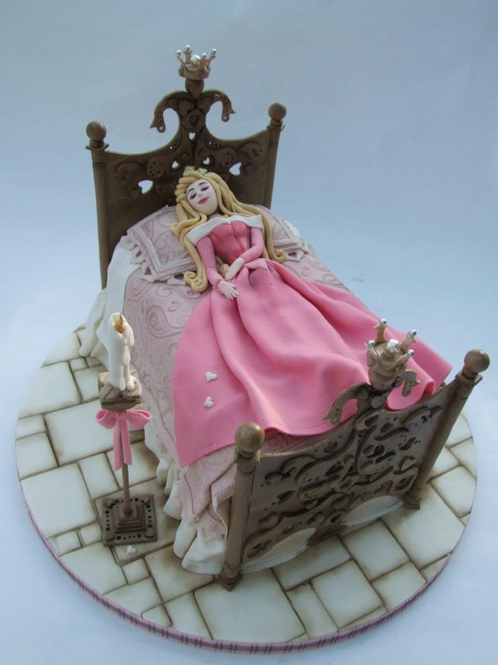 Disney Sleeping Beauty Cake