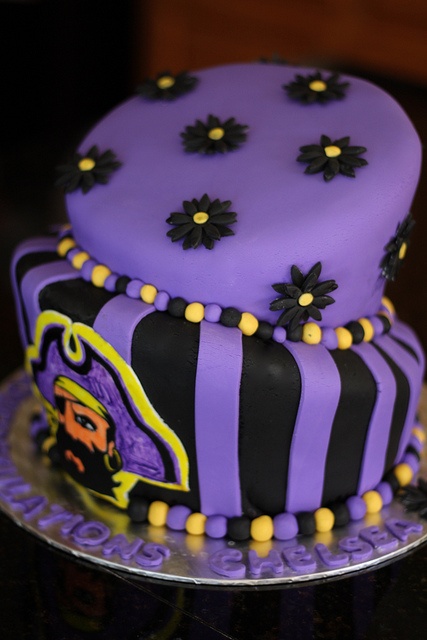 7 Photos of Hays Graduation Cakes