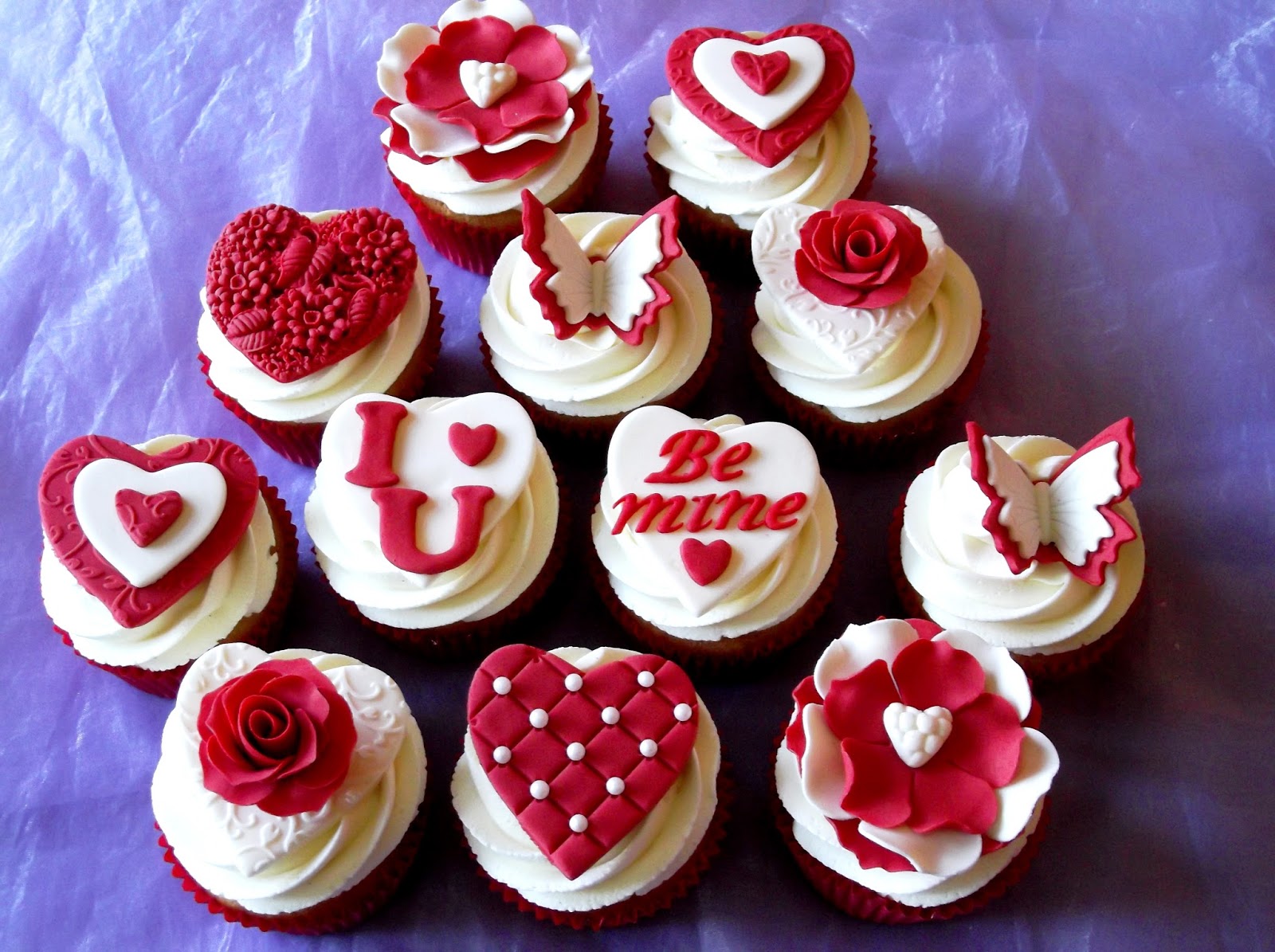 Fondant Valentine's Cupcakes