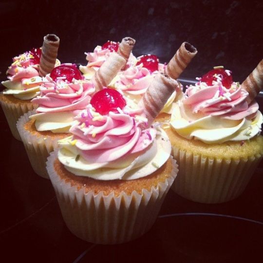 Ice Cream Sundae Cupcakes