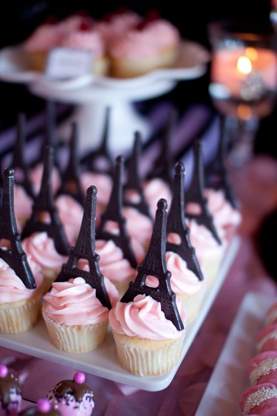 Paris Eiffel Tower Cupcakes