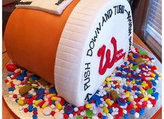 5 Photos of Pill Bottle Pharmacy Graduation Cakes