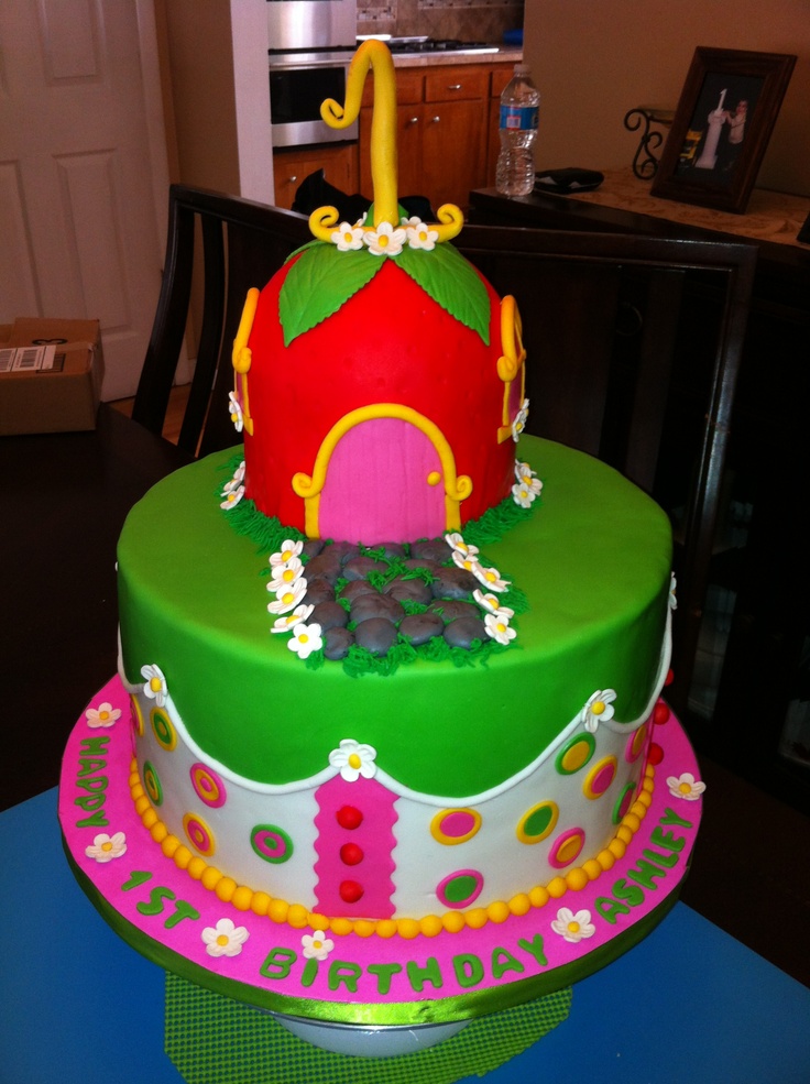 Strawberry Shortcake Theme Cake