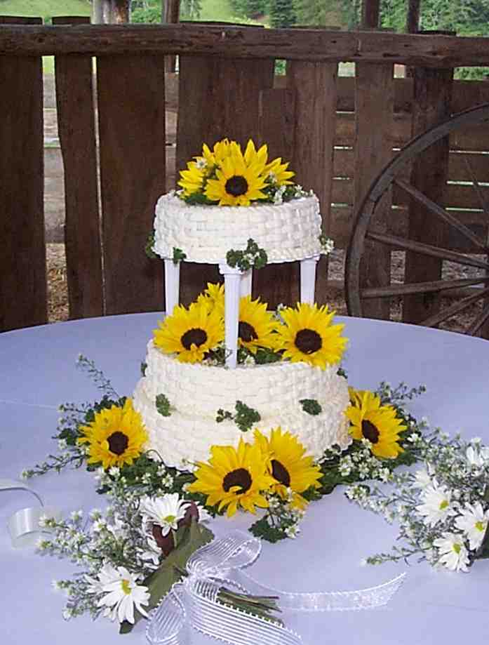 12 Wedding Cakes Decorated With Sunflowers Photo Sunflower