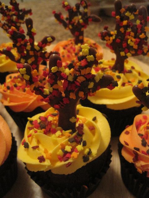 Thanksgiving Chocolate Cupcakes