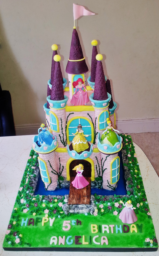 8 Photos of Disney Princess Cakes By Laura