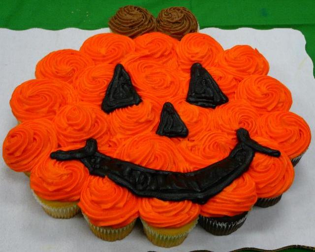 12 Photos of Cupcake Cakes Halloween Pumpkin