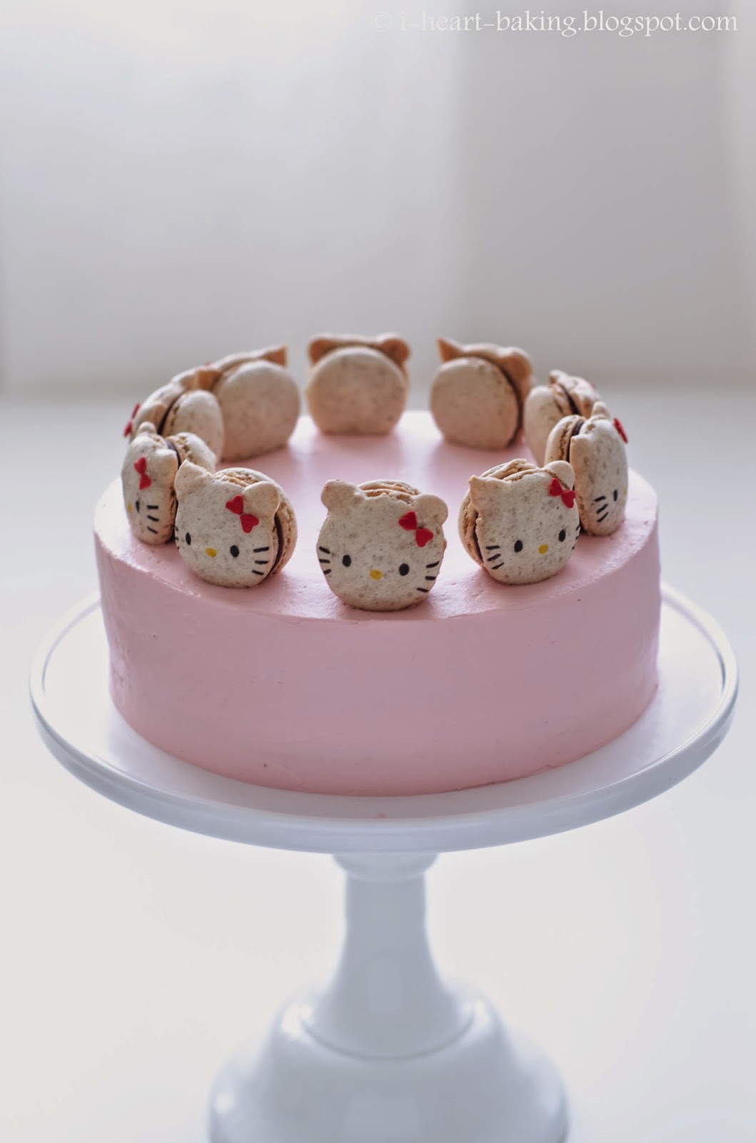 Hello Kitty Cake