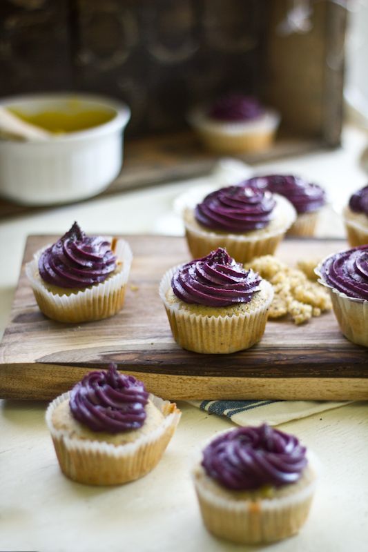 Lemon Blueberry Cupcakes with Filling