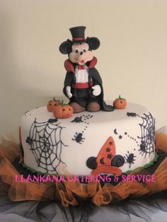 Mickey Mouse Halloween Cake