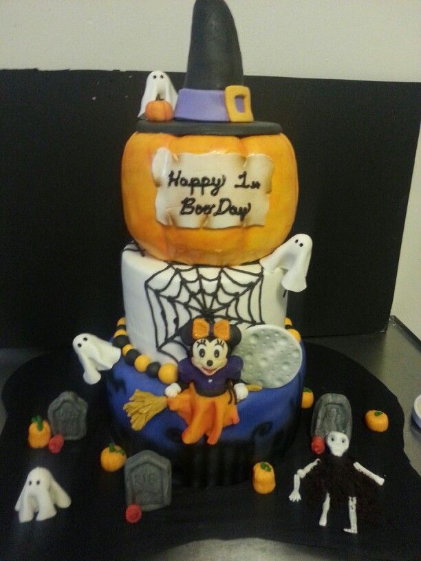 Minnie Mouse Halloween Birthday Cake