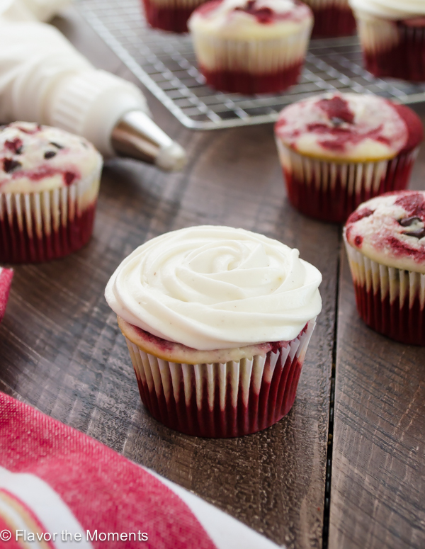 Red Velvet Cheesecake Cupcakes