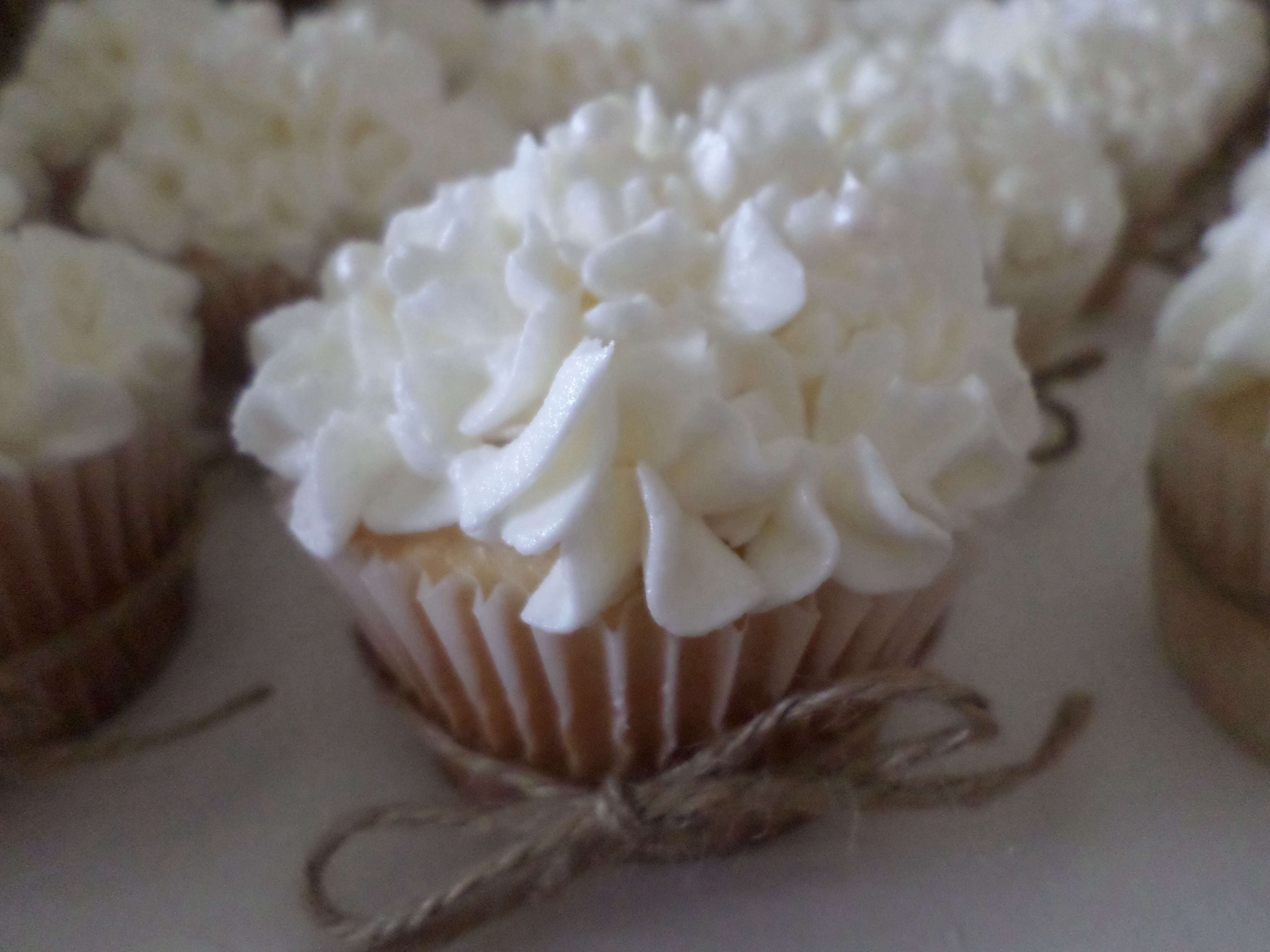 Rustic Baby Shower Cupcake