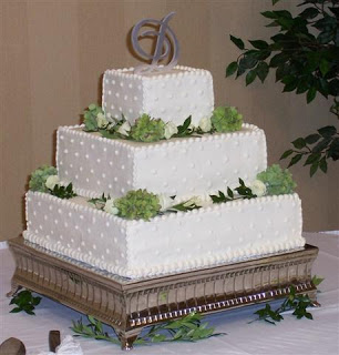 12 Photos of Square Buttercream Frosted Wedding Cakes