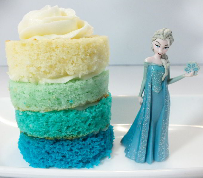 Disney Frozen Cake