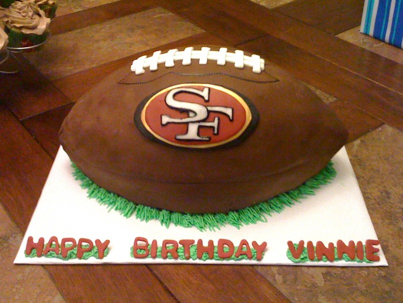 10 Photos of Homemade Football Cakes