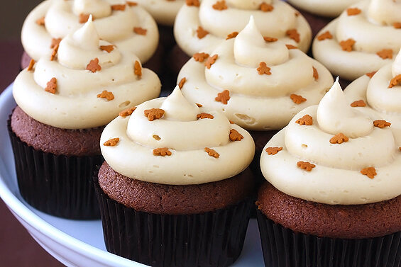 Gingerbread Cupcakes with Cream Cheese Frosting