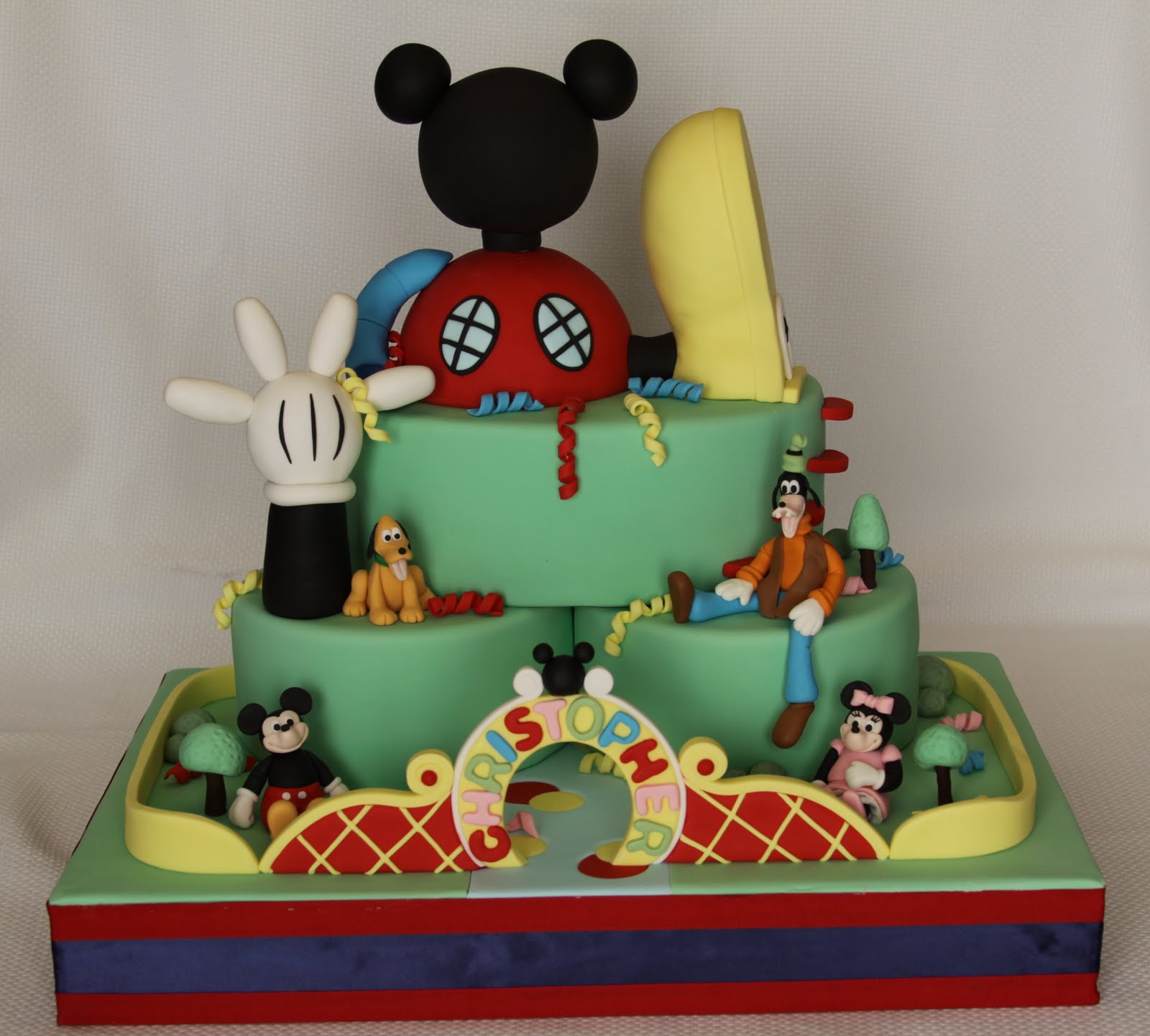 Mickey Mouse Clubhouse Cake