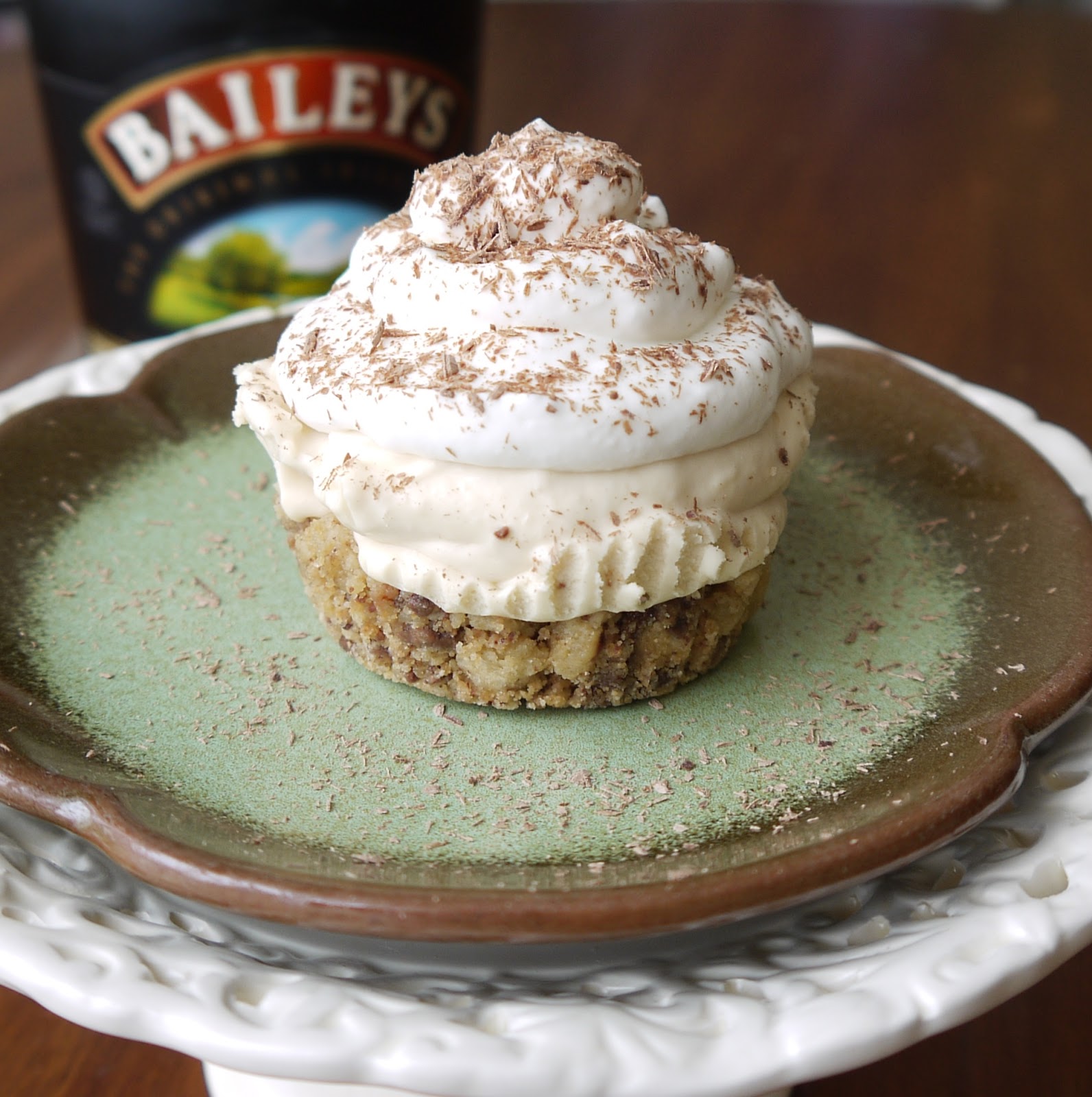 No-Bake Bailey's Irish Cream Mini Cheesecakes