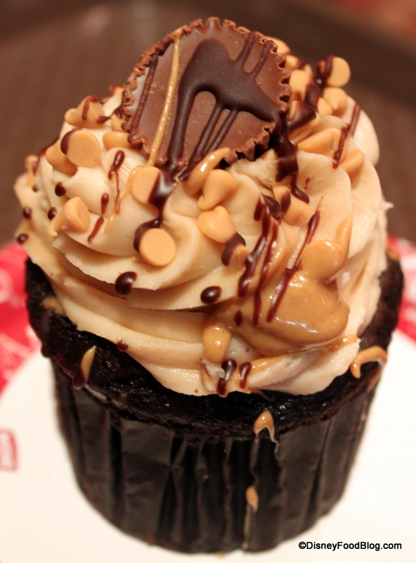 Peanut Butter Cups Cupcakes