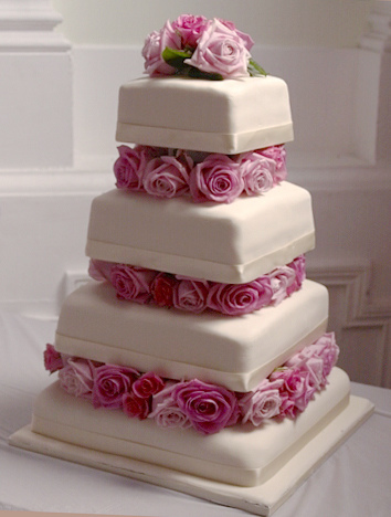 12 Cakes With Roses Between Tiers Photo Wedding Cake With