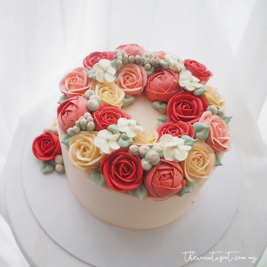 Yellow Flower Cake Buttercream