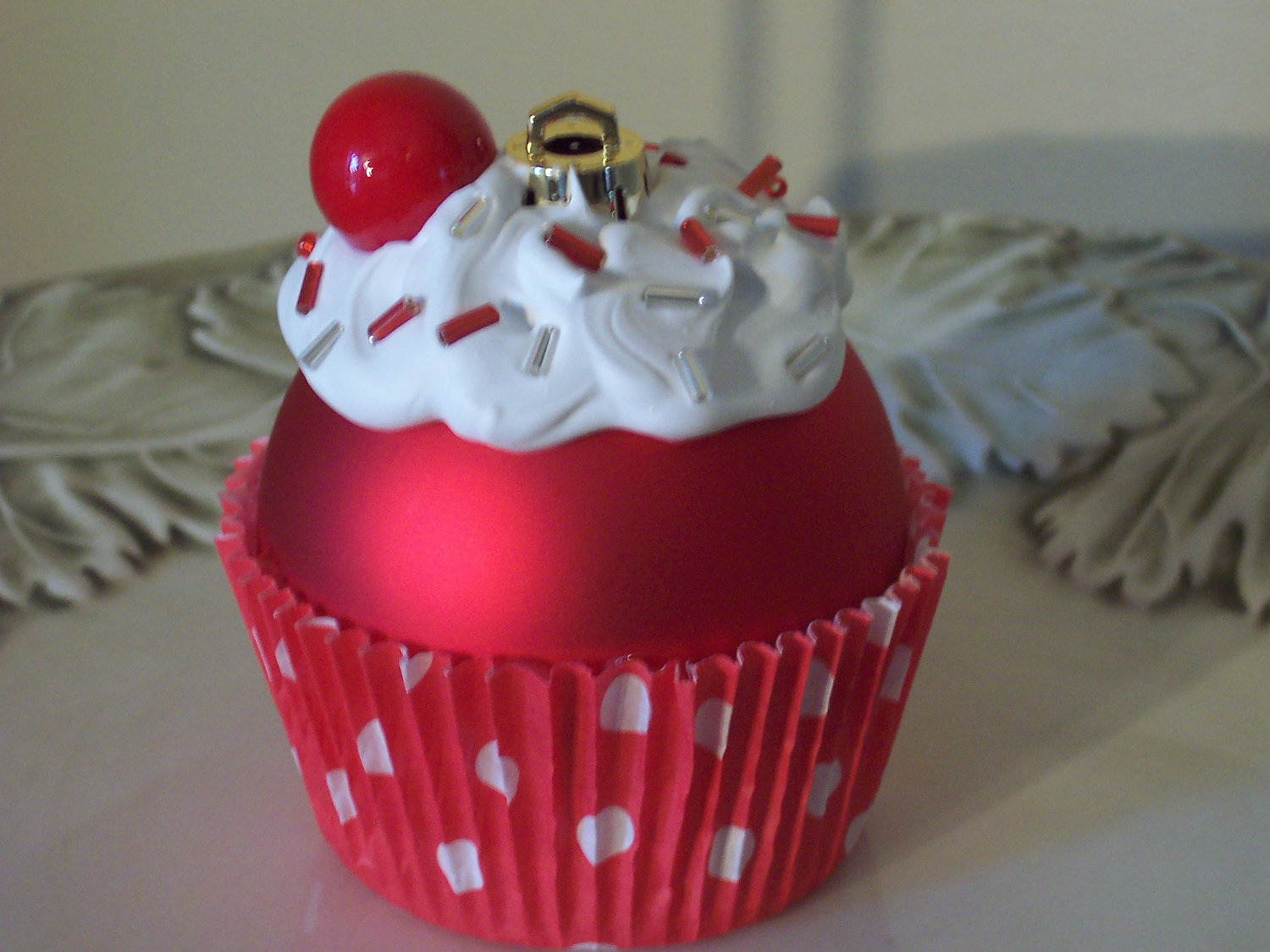 Christmas Ornament Cupcakes