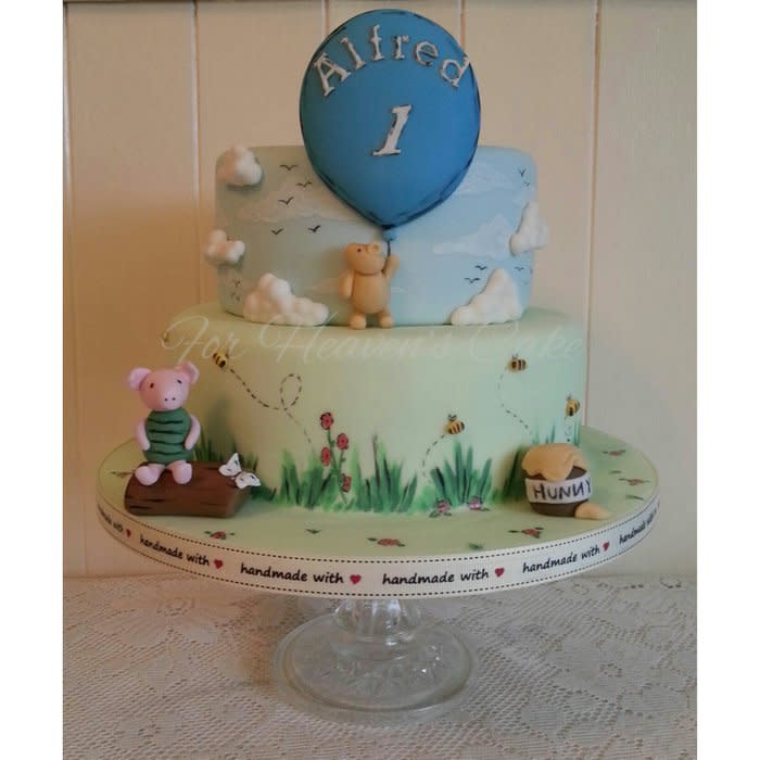 Classic Winnie the Pooh Birthday Cake