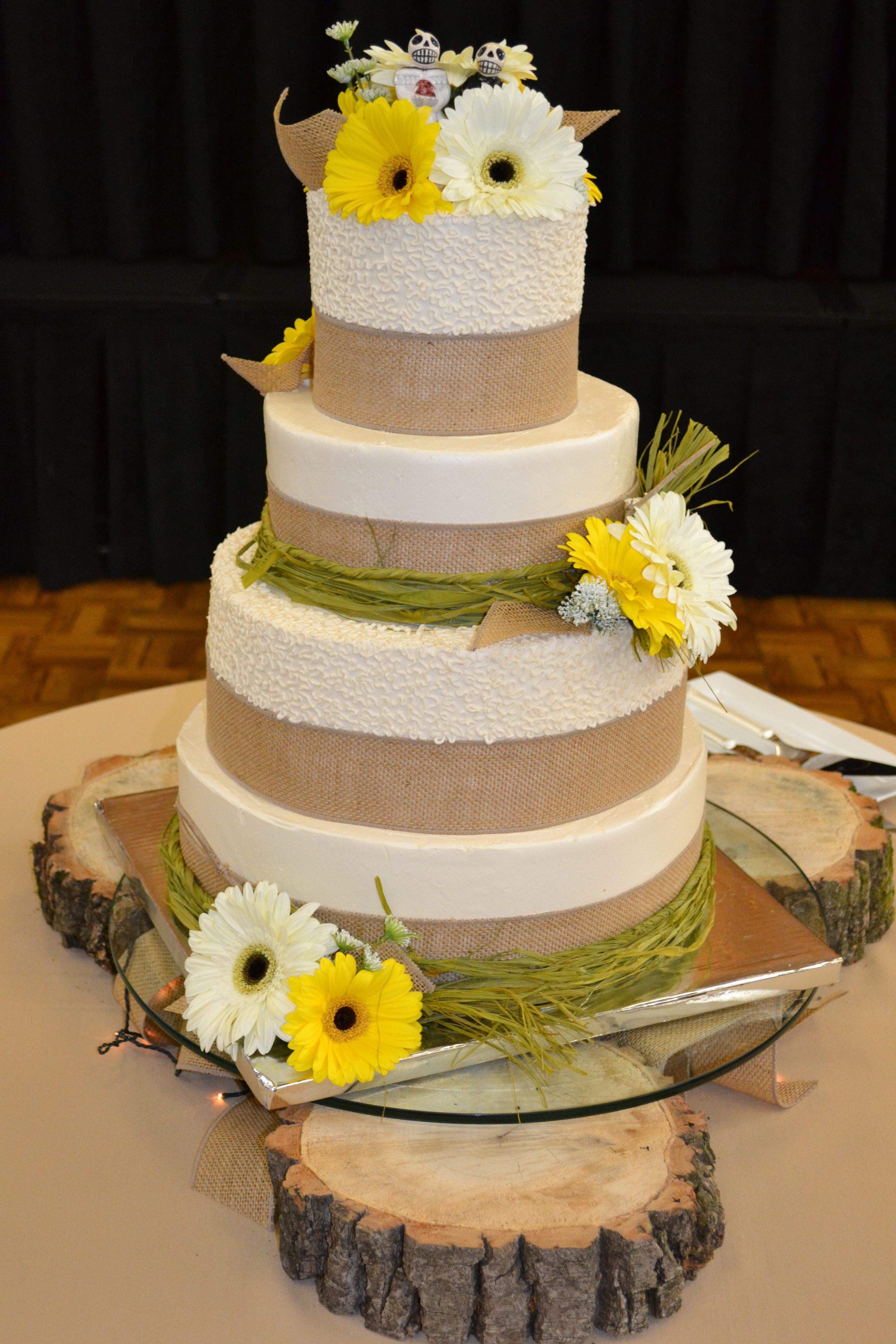 Country Chic Wedding Cake