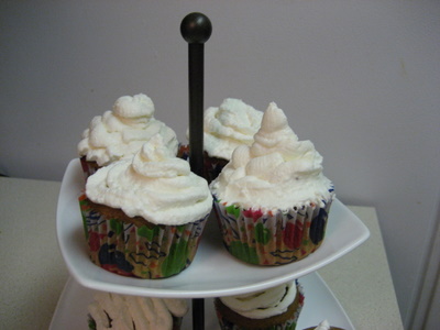 Cupcakes with Whipped Cream Frosting