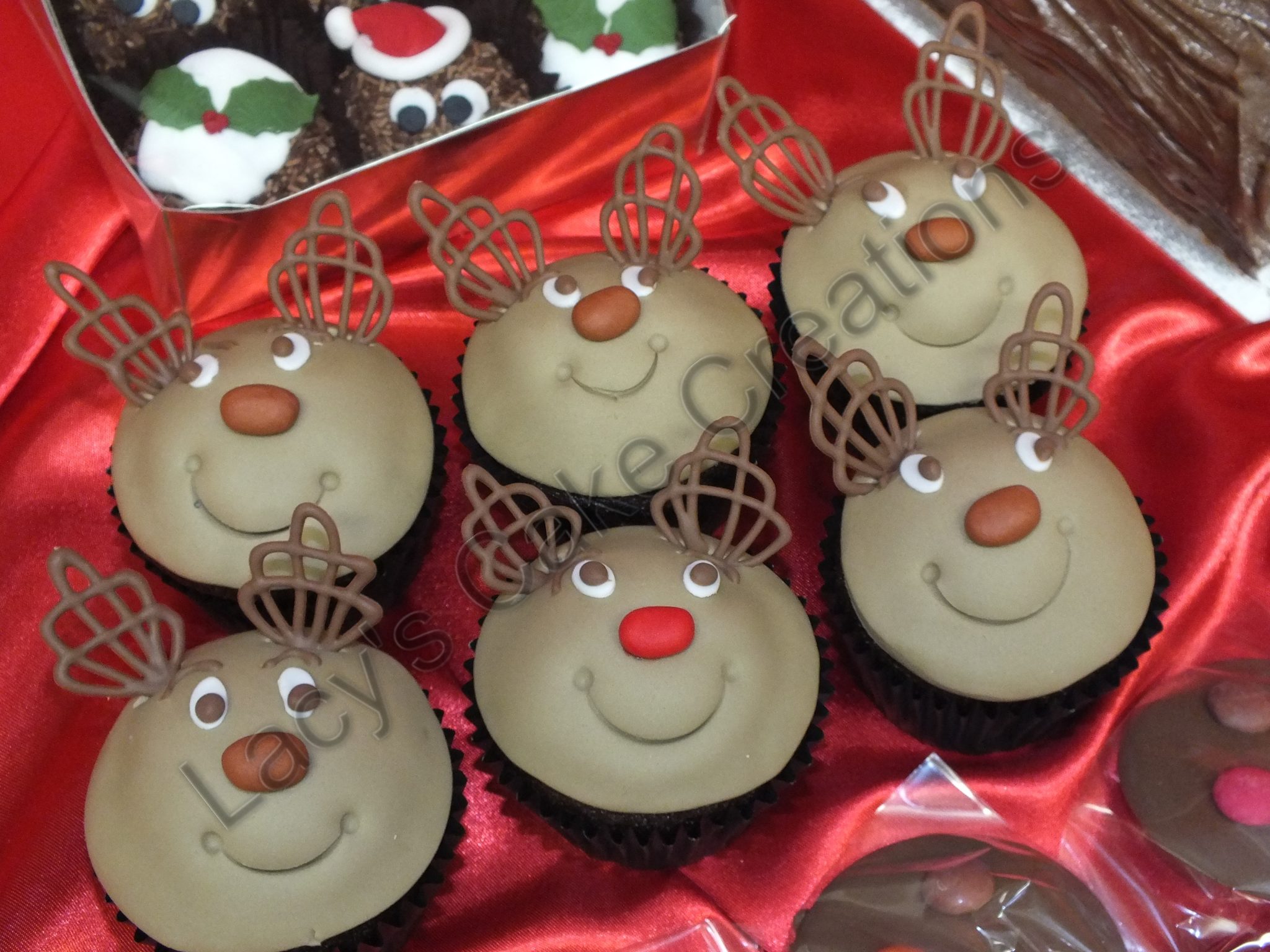 Different Types of Christmas Cakes