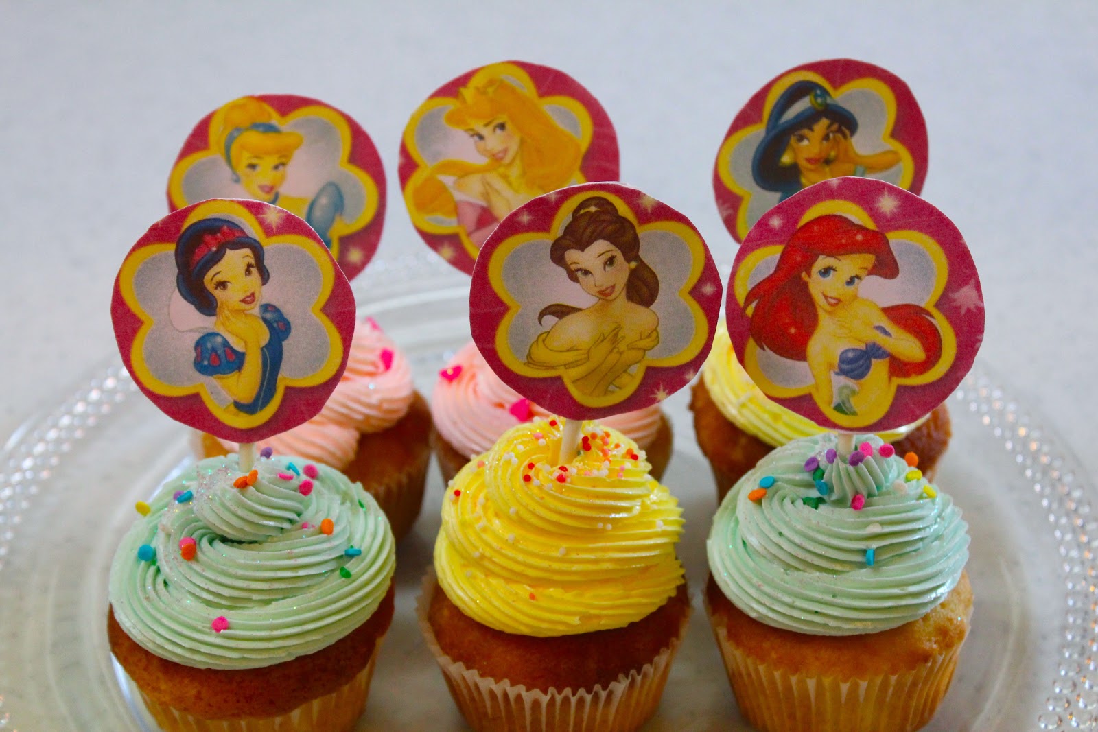 10 Photos of Disney Princess Themed Cupcakes And Cookies