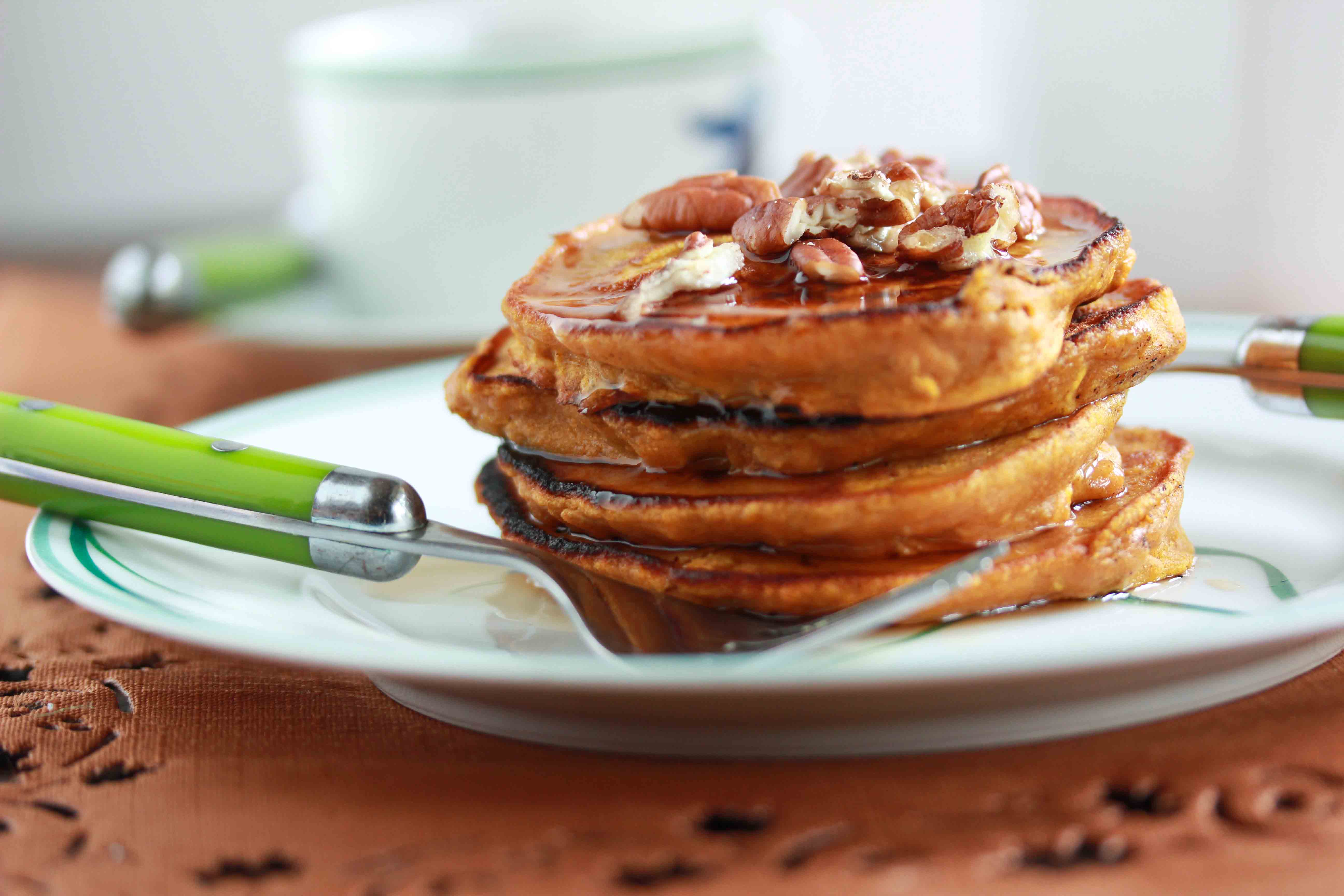 Healthy Pumpkin Oatmeal Pancakes