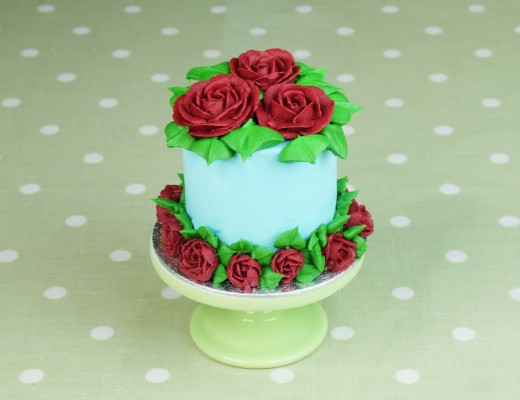 How to Make Buttercream Rose Cake