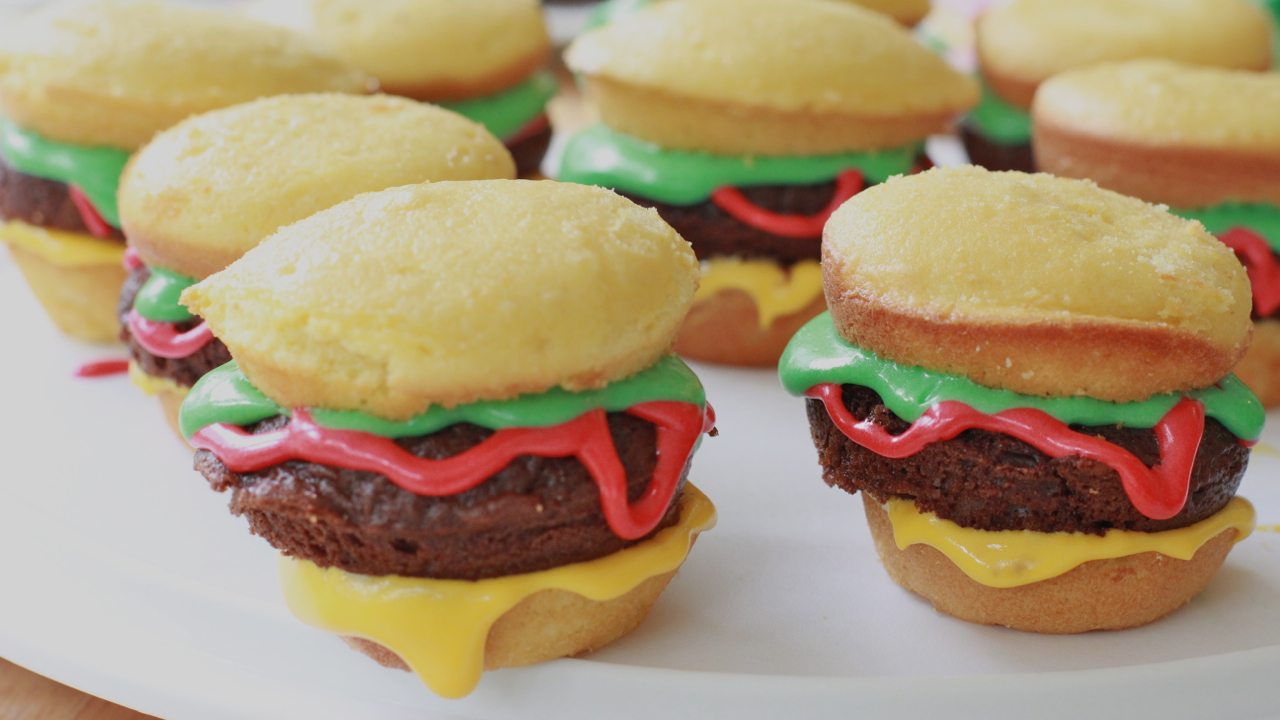 How to Make Hamburger Cupcakes