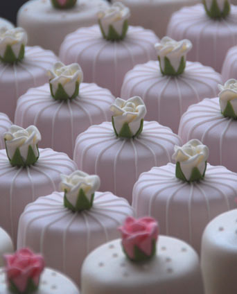 Individual Mini Wedding Cakes