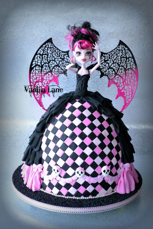 10 Photos of Halloween Doll Cakes