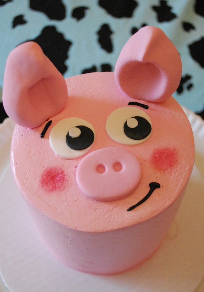 Pig Birthday Cake