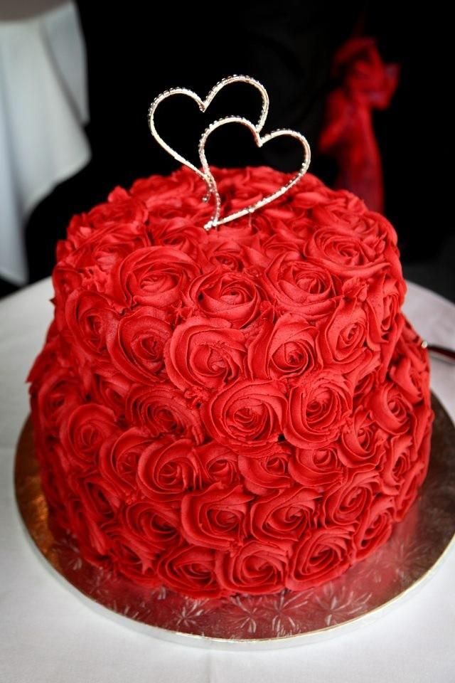 Red Rose Wedding Cake