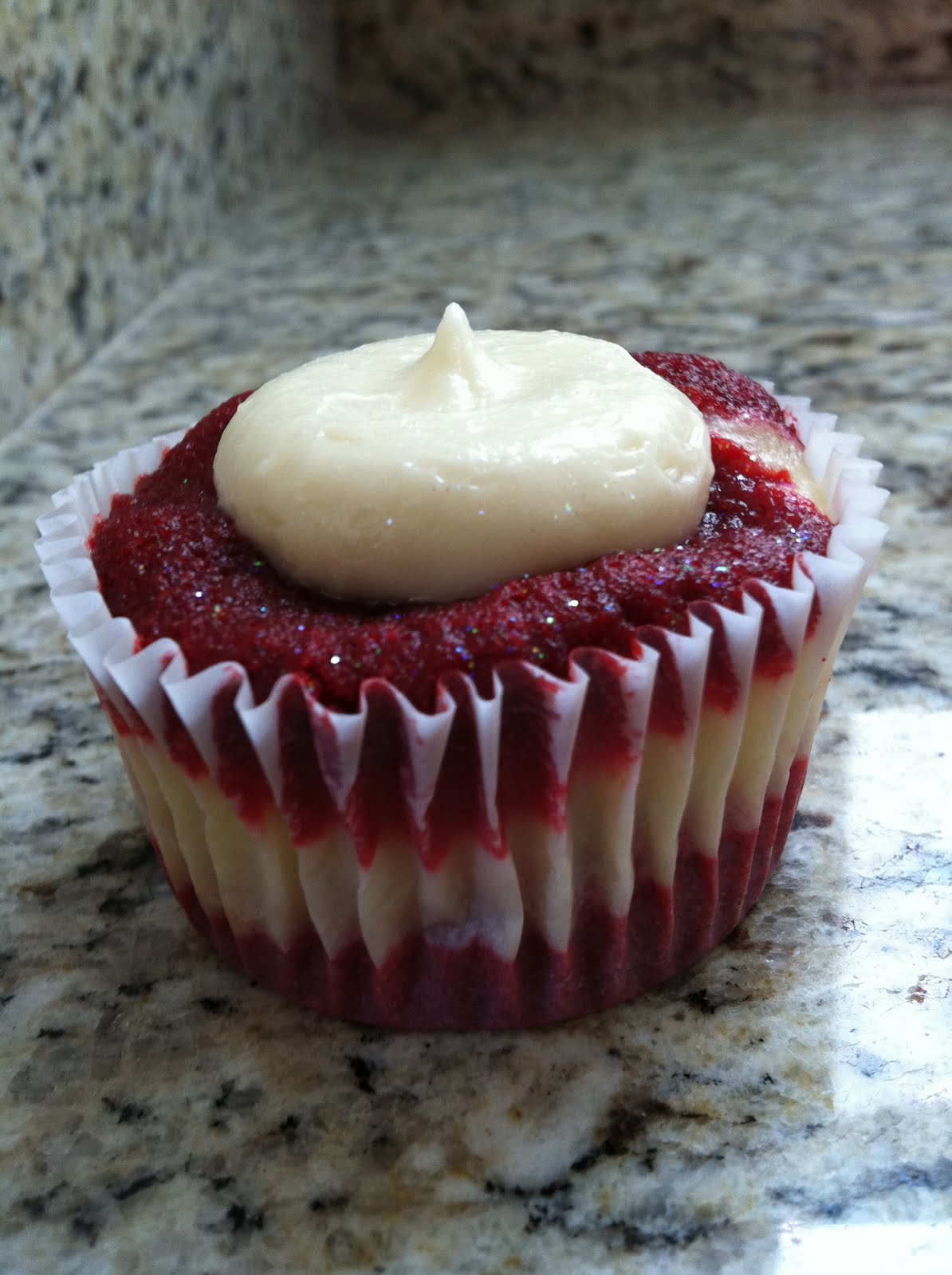 Red Velvet Cheesecake Cupcakes