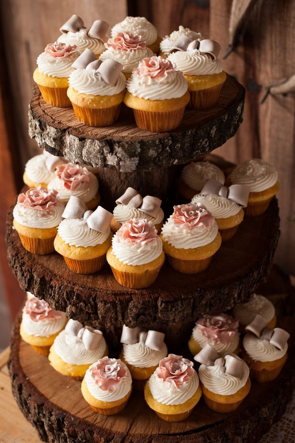Rustic Country Wedding Cupcakes