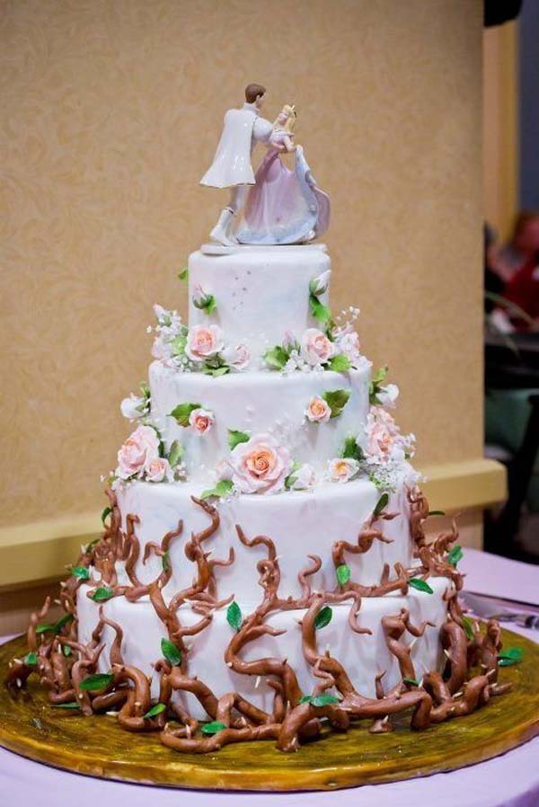 9 Photos of Magical Disney Wedding Cakes