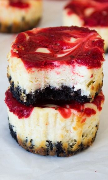 Strawberry Swirl Cheesecake Recipe