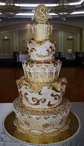 White and Gold Wedding Cake