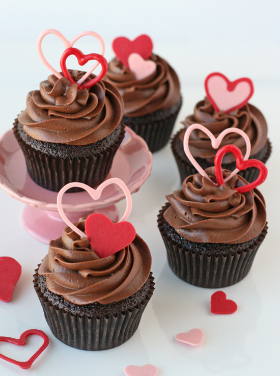 10 Photos of Valentine's Day Candy Cupcakes