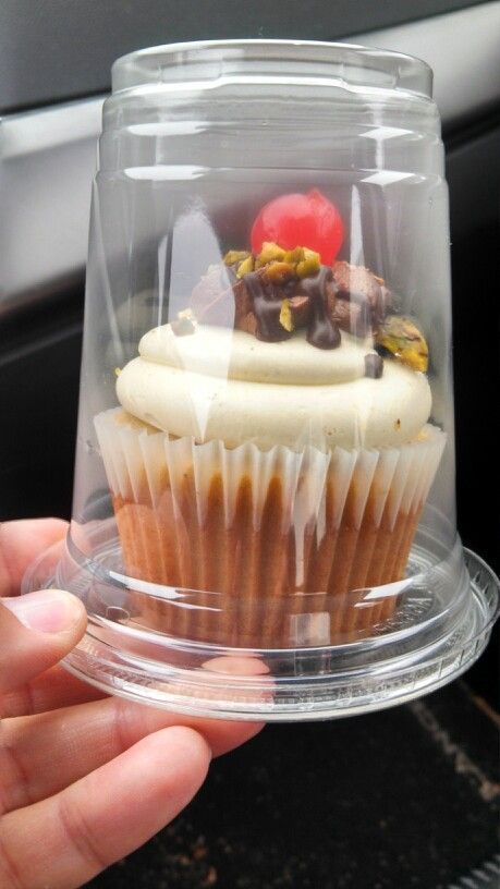 Cupcake Cups with Lids